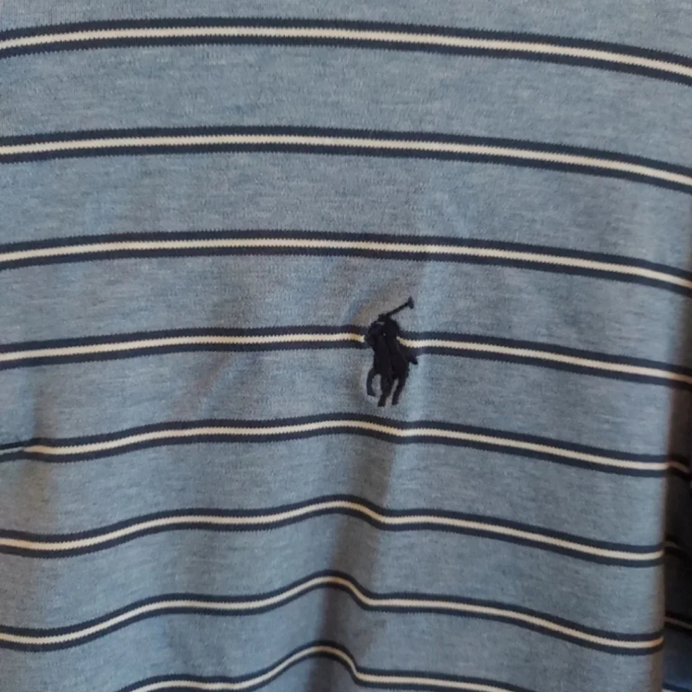 LIKE NEW Polo Ralph Lauren Soft Cotton Custom Slim Fit Polo  LG- Blue Stripe